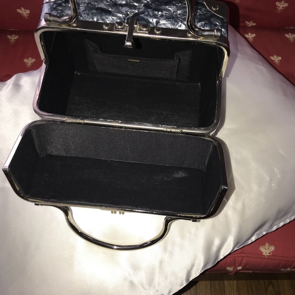 Purse - Picture 6 of 8